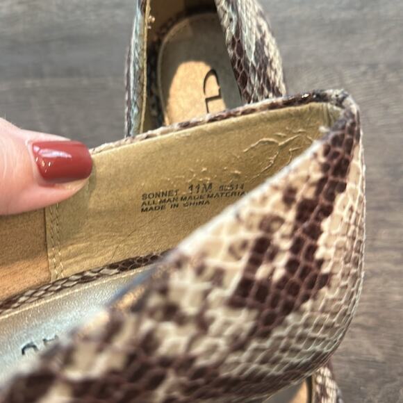 CL by Laundry 11 Faux Snakeskin‎ Stacked Heel Pumps - Picture 7 of 9